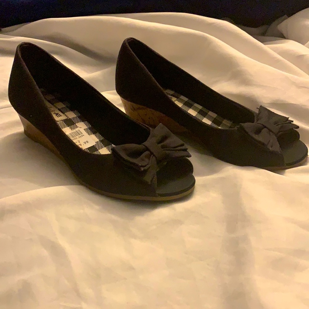 American Eagle Payless kids Shoe